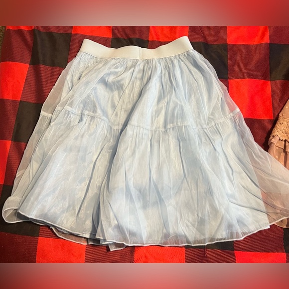 NWOT SHEIN 4 piece bundle. 2 holiday tshirts & 2 pastel color skirts (size 4/s) - Picture 13 of 15